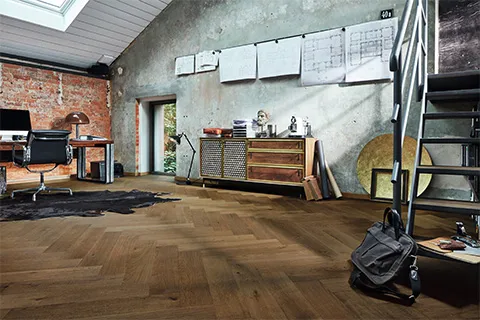 /assets/hwc-boden-wand-decke-CStsZOQi.webp