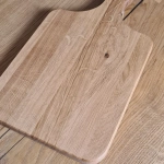 Schneid- & Servierbrett mit Aufhängung | Eiche geölt